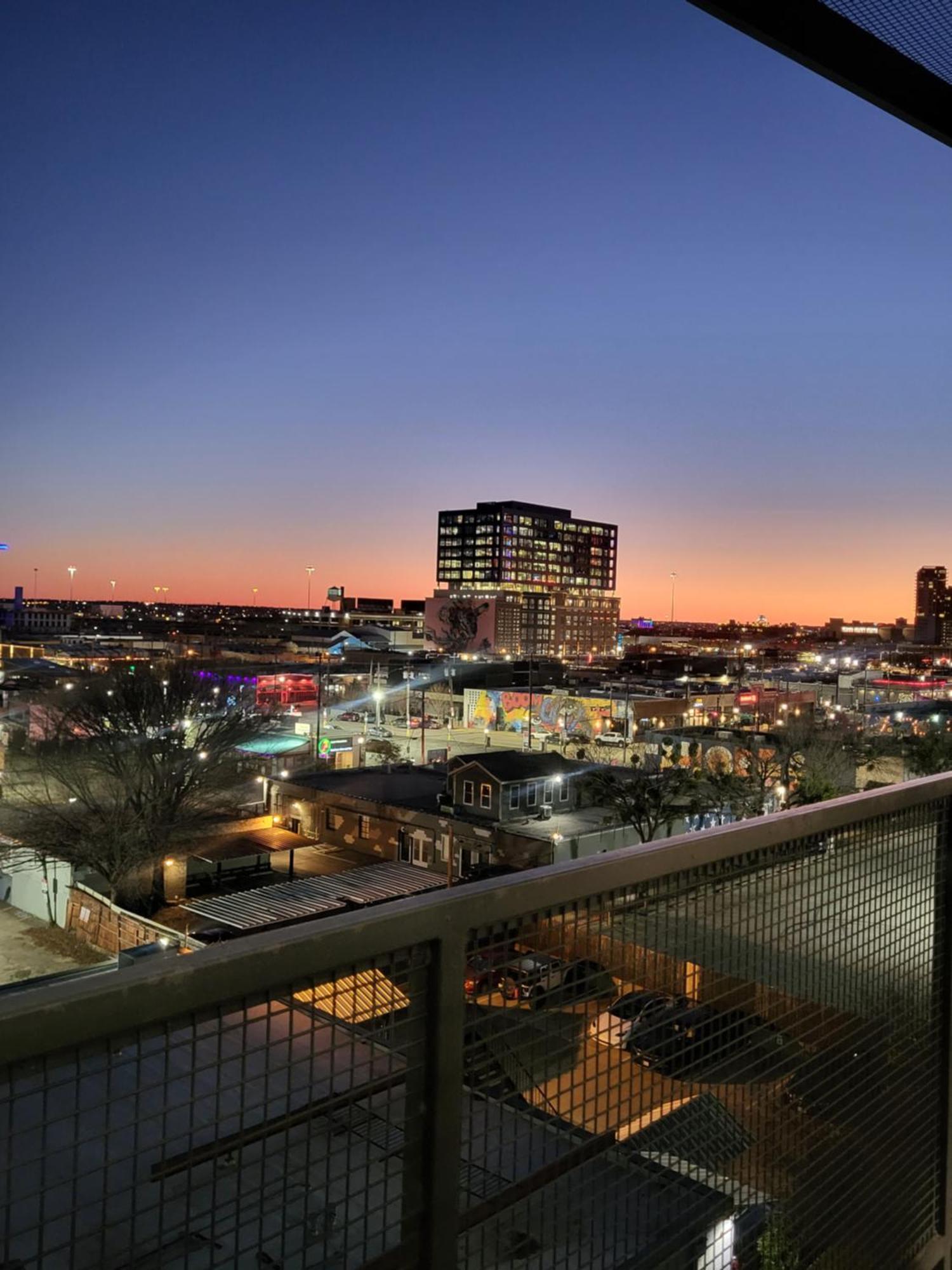 2bdrm/2 King Beds/1air Mattress Apartamento Dallas