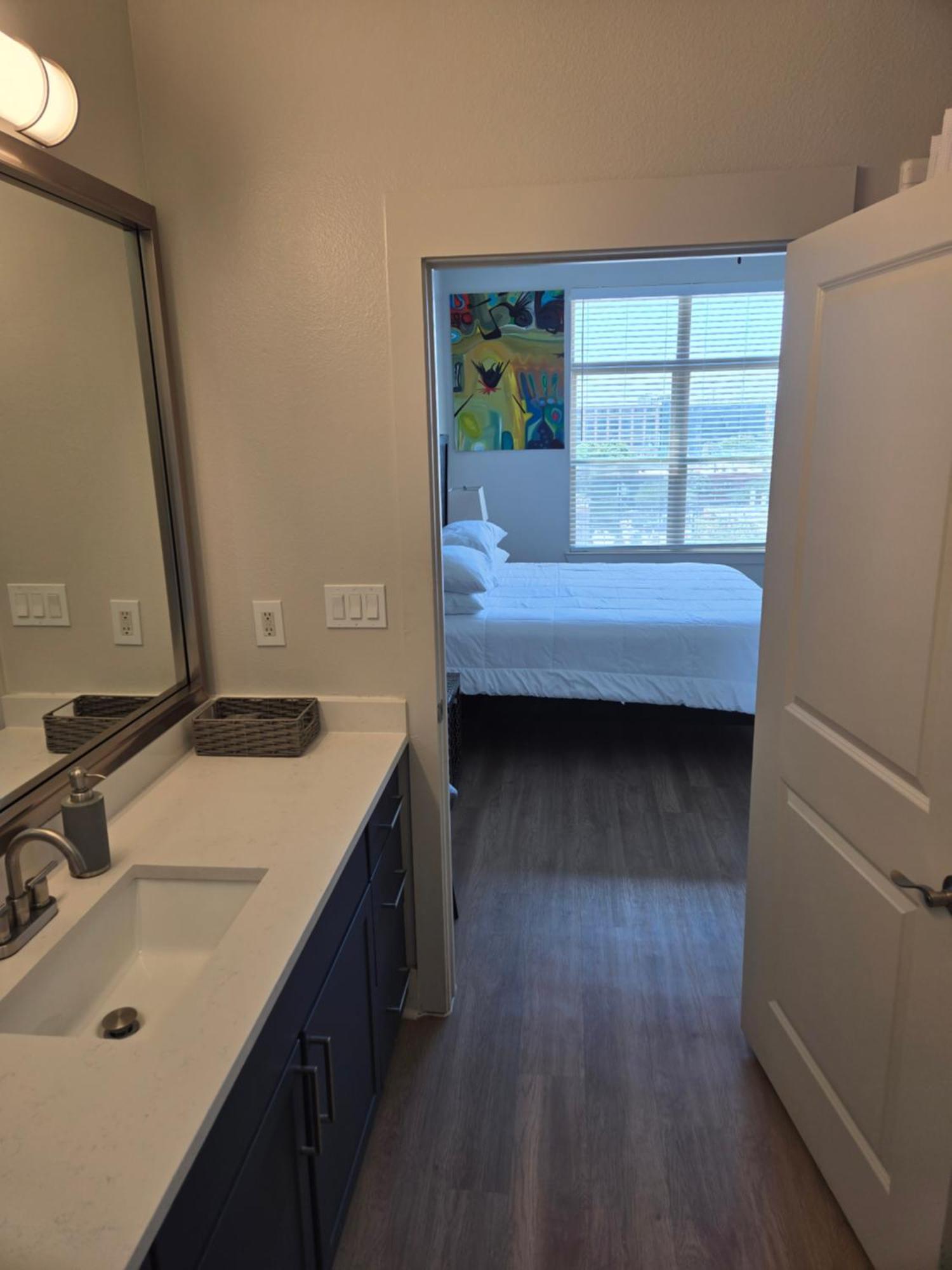 2bdrm/2 King Beds/1air Mattress Apartamento *